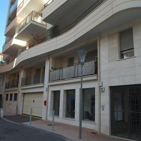 Charmant 2P Moderne Avec Terrasse, Parking Prive, En Plein Centre De Menton, A 2 Pas De La Mer - Fr-1-196-200 Dış mekan fotoğraf